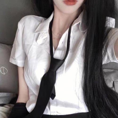 蛇穴